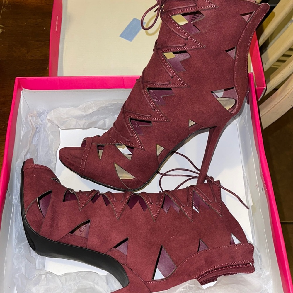 Burgundy heel